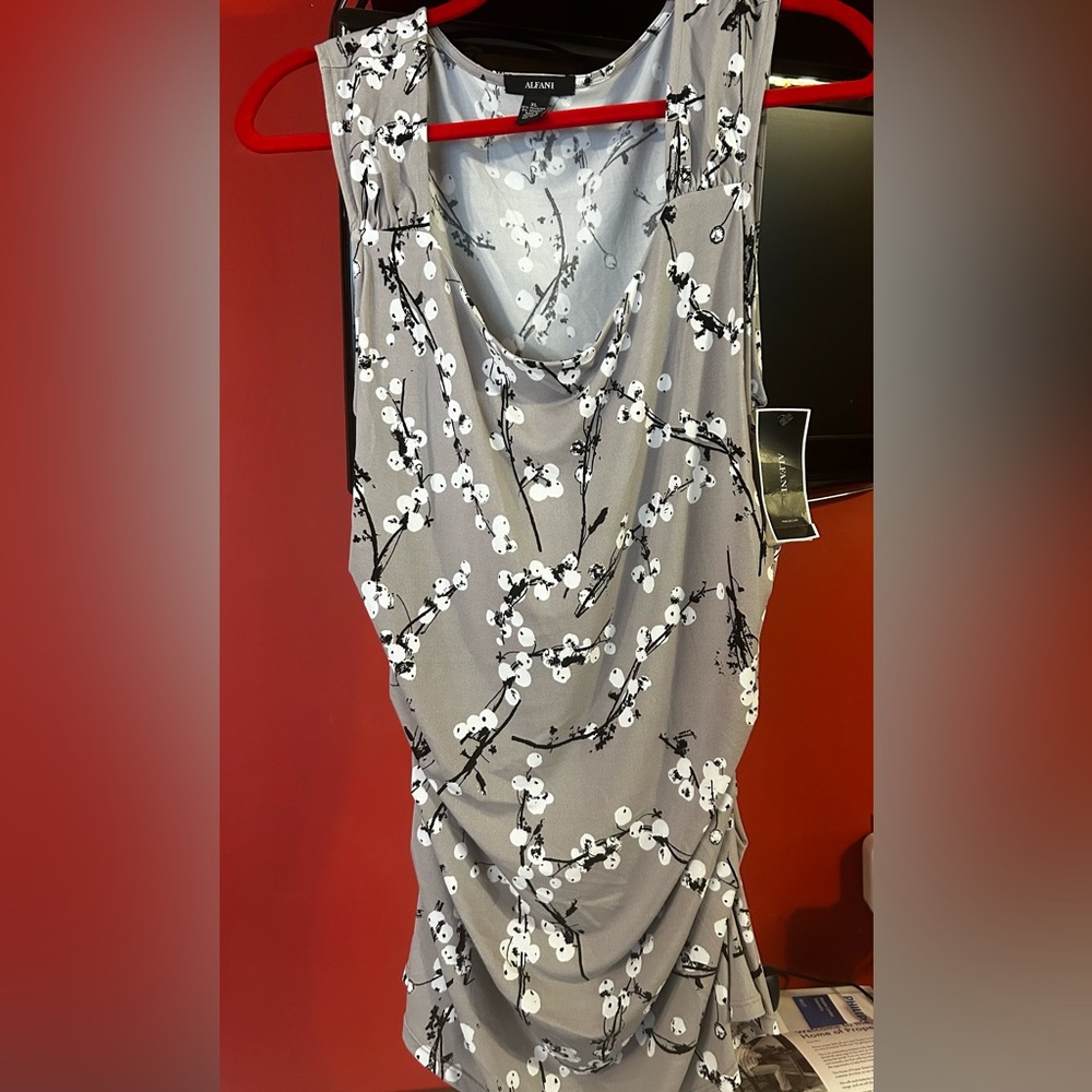 Beautiful gray “Asian inspired” blouse